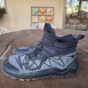 Vivo Barefoot Men's Black and Gray Outdoor Shoes